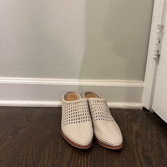 Time and Tru Woven Block Heel Mules - Ivory - Womens 8.5 - Picture 4 of 7